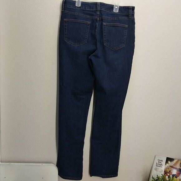 ST. JHON'S BAY Straight Leg Mid Rise jeans Size 10 Denim Pockets - Picture 4 of 4